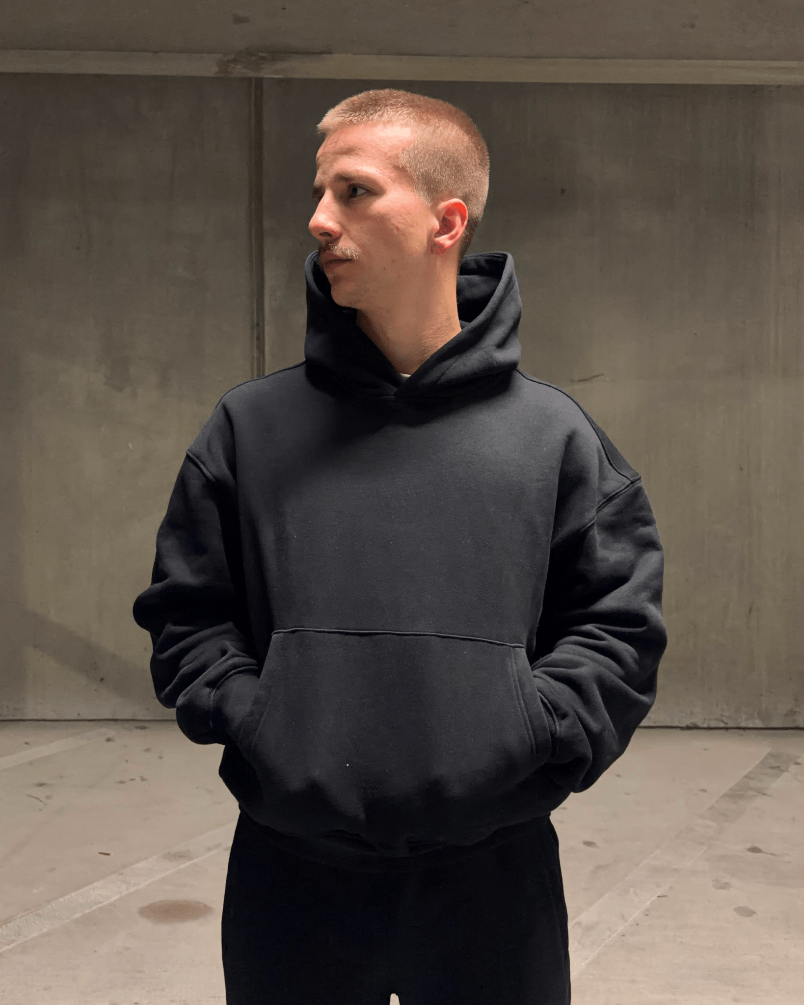 Essential Cropped Hoodie – Fivenine Essential Cropped Hoodie – Fivenine