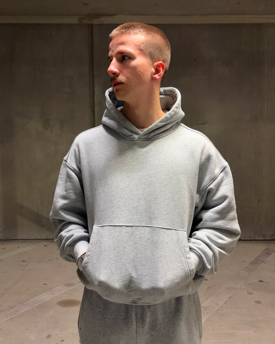 Essential Cropped Hoodie